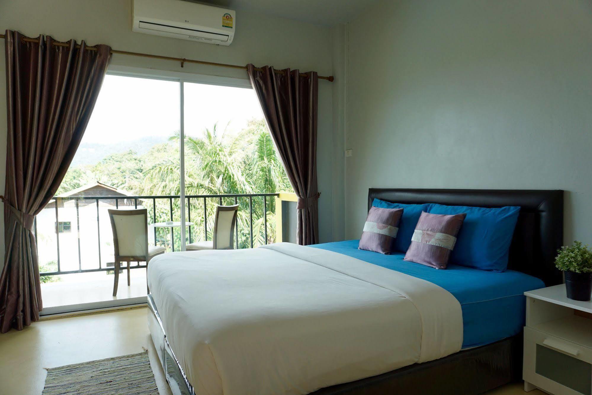 Lom La Lanta Hotel Koh Lanta Exterior photo